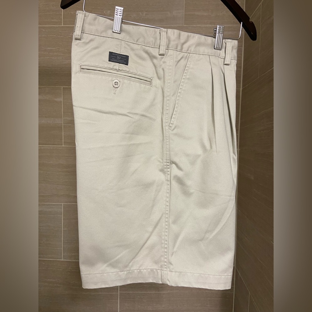Vintage Gap Khaki Shorts Men size 34